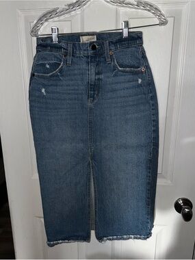 ♥️ Classic Blue Denim Pencil Skirt - Women's Jeans ♥️